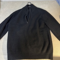 Uniqlo クォータージップセーター(黒)
