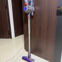 ダイソンV8