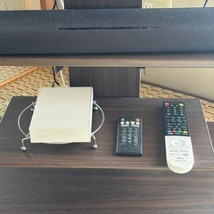 テレビスピーカー外付けハードディスク　テレビスタンド（キャスター付） の画像