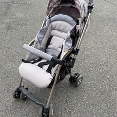 Combi ベビーカー　折り畳み可　引き取りのみ