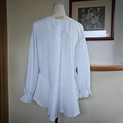 新品、未使用タグ付きAmuletブラウスの画像