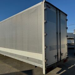仕上げ済み大型中古コンテナ