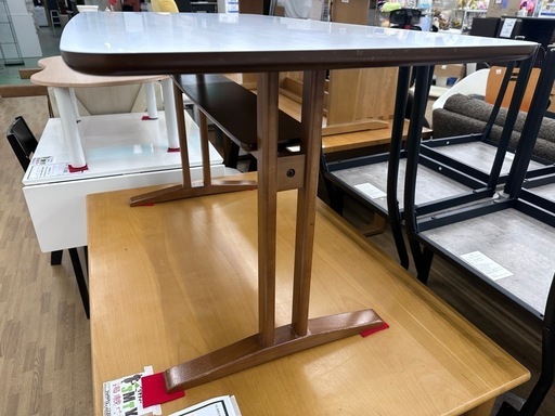 【ドリーム川西店御来店限定】カリモク60  ダイニングテーブル　／クリーニング済み 【2001261255600736】