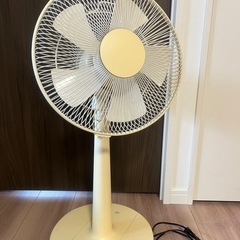 ±0 リビングファン　扇風機