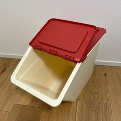 収納ボックスの画像