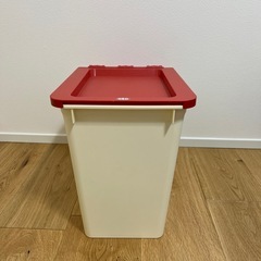 収納ボックスの画像