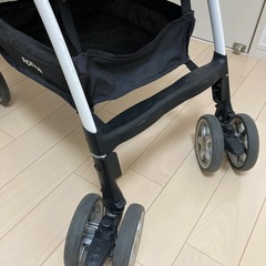 ★そこそこ美品★ アップリカ 【ラクーナビッテ】 オート４キャス ハイシートの画像