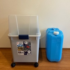 灯油ポリタンクボックスと灯油用ポリエチレンかん18ℓ