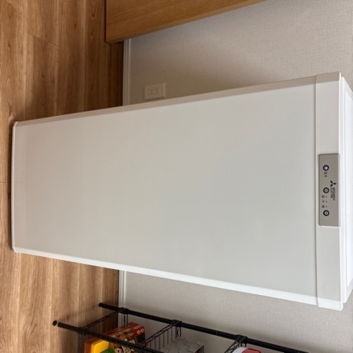 三菱ノンフロン冷凍庫　2022年製　121L