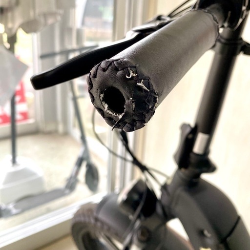 【店頭引き取り限定】ROCKA FLAME 20インチ 電動アシスト 折り畳み ファットバイク SASUKE