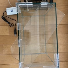 ガラス水槽（酸素器具＋カルキ抜き付き）の画像