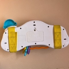 おもちゃ チャイルドシート&ベビーカー取り付け可 知育玩具値下げしました。の画像