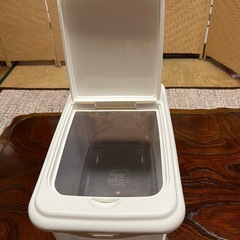 米びつの画像