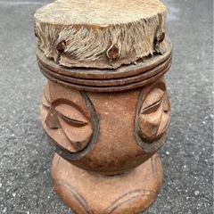 太鼓　ジャンベ　木彫りの画像