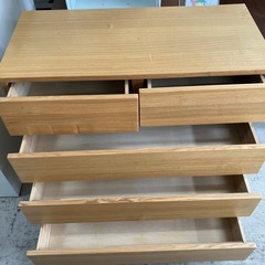 ☆値下げ☆K2502-048 ワイドチェスト 4段 脚付き キズ汚れ有りの画像