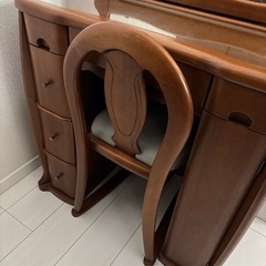ドレッサー　椅子付き　の画像