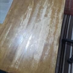 ダイニングテーブルの画像