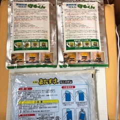 防災　6点　保温アルミシート　防炎マスク　携帯トイレ　の画像