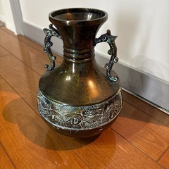 青銅　花瓶の画像