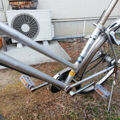 普通の古い自転車（学割あり）の画像