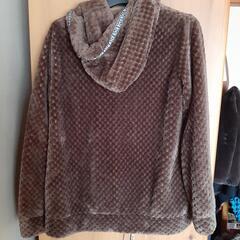 ＊チロリアンテープ使いの茶色のポコポコフリースパーカー＊の画像