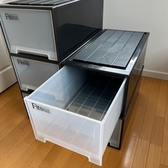 プラスチック収納ボックス 衣装ケース　5個の画像