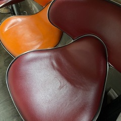 0円で
お譲りします中古カウンター椅子8脚 の画像