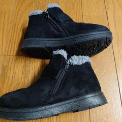 黒 スエード バックル付き ショートブーツ　20cmの画像