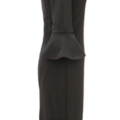 フレアスリーブ黒タイトドレスの画像