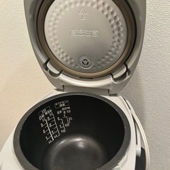 炊飯器の画像