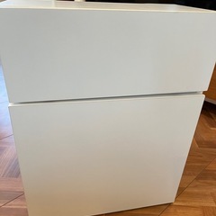 ケーブル収納ラック