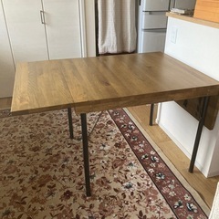 折りたたみ式ダイニングテーブル