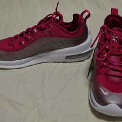 【まだ受付中･送付可能】新品タグ付 NIKE ナイキ スニーカー ウィメンズ エア マックス アクシス 7.5/24.5cm スニーカー 早い者勝ちです✨✨の画像
