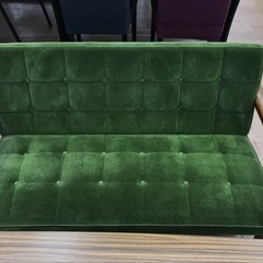 ★ジモティ割あり★ カリモク家具　ソファー　緑　おしゃれ　ビンテージ風　 H69×W134×D65　 クリーニング済み KJ8077の画像