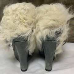 【まだ受付中・送付可能】中古 DIANA ウエッジソールソールブーツ♪♪ グレー 23.5cm 早い者勝ちです✨✨の画像
