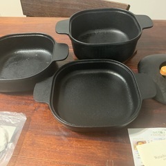値下げしましたふたり鍋　鉄鍋の画像