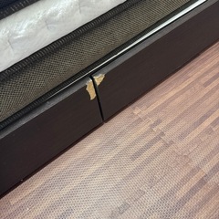 ダブルベッドの画像