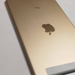 【SIMロック解除済】iPad mini 4/128GB/A1550〈MK782J/A〉