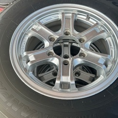 4本 キーラー フィールド トーヨータイヤ トランパス スタッドレス ハイエース 200系 215/70R15 15インチ 6穴の画像