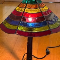 ステンドグラス電気スタンドの画像