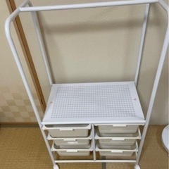 子供用収納ラックの画像