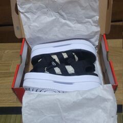 【まだ受付中･送付可能】新品タグ付箱付 NIKE ナイキ アイコン クラシック サンダル 厚底 黒 24㎝ サイズ7 早い者勝ちです✨✨の画像