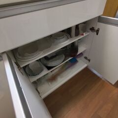 【お譲り先決まりました】カウンターテーブル 食器棚付き（ホワイト）の画像