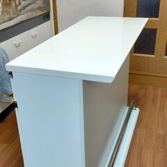 【お譲り先決まりました】カウンターテーブル 食器棚付き（ホワイト）の画像