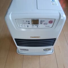 2016年製　ダイニチ　　ブルーヒーター　　石油ファンヒーター