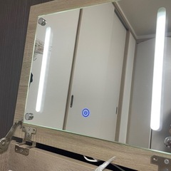 取引相手決定☆LEDミラー付きドレッサーの画像