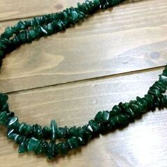 翡翠 ロングネックレス 約44㎝ さざれ石 アクセサリー グリーンジェイド アベンチュリン ヒスイ パワーストーン 天然石 札幌市 中央区 南12条の画像