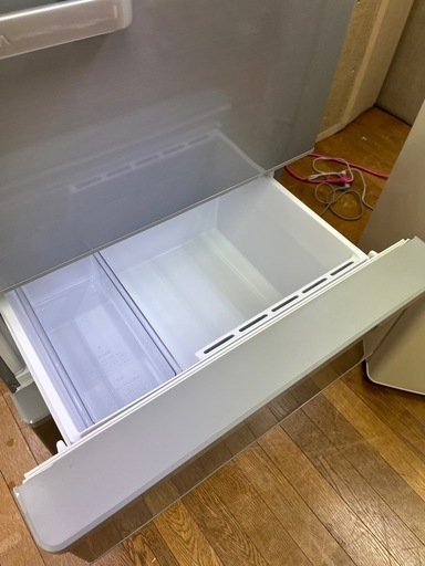 人気の3ドア！ AQUA 272L 右開き 2019年 AQR-27G2(S)
