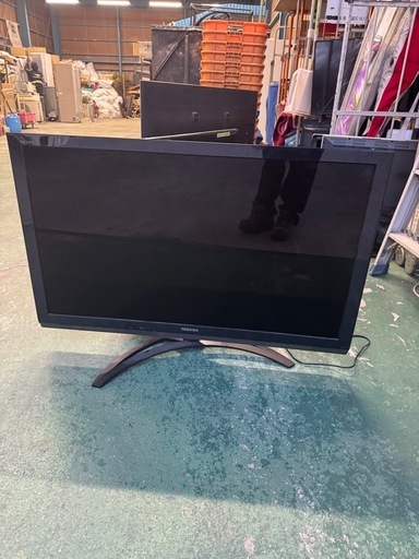 TOSHIBA １９インチ　テレビ