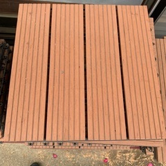 【無料】ウッドデッキ　パネル　52枚